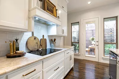 7405 Collin McKinney Parkway, McKinney, TX 75070 - Photo 13