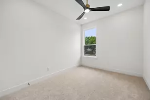 3708 Hammerly Dr, Dallas, TX 75212 - Photo 33