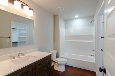 806 E 12th Street, Bonham, TX 75418 - Photo 7