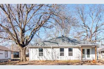 806 E 12th Street, Bonham, TX 75418 - Photo 15