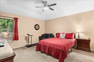 520 Hollyberry Dr, Mansfield, TX 76063 - Photo 11