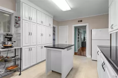 718 Howard Street, Jacksonville, TX 75766 - Photo 11