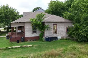 1713 E Tucker St, Fort Worth, TX 76104 - Photo 3
