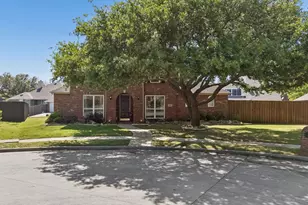 8410 Lexington Ct, Rowlett, TX 75089 - Photo 1