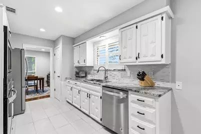 1809 Greenway Drive, Plano, TX 75075 - Photo 19
