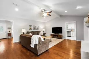 1809 Greenway Dr, Plano, TX 75075 - Photo 9