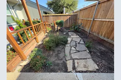 13632 Flagstone Lane, Dallas, TX 75240 - Photo 17
