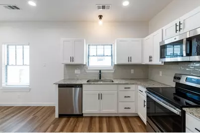 1139 Kings Highway #103, Dallas, TX 75208 - Photo 9