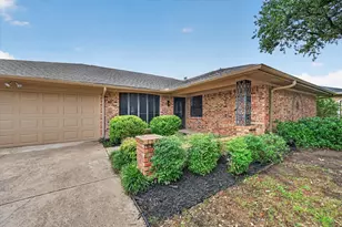 2515 Avonhill Dr, Arlington, TX 76015 - Photo 3