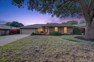 2515 Avonhill Dr, Arlington, TX 76015 - Photo 1