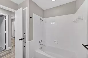 2515 Avonhill Dr, Arlington, TX 76015 - Photo 25