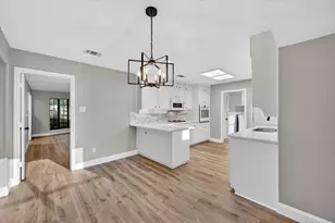 2515 Avonhill Dr, Arlington, TX 76015 - Photo 13