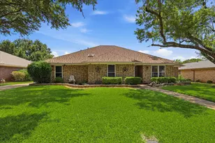 2008 Iron Horse Ct, Arlington, TX 76017 - Photo 1
