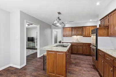 2008 Iron Horse Court, Arlington, TX 76017 - Photo 11