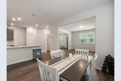 5701 Willamette Drive, Fort Worth, TX 76119 - Photo 5
