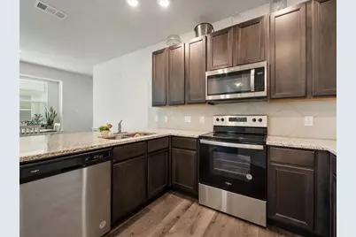 5701 Willamette Drive, Fort Worth, TX 76119 - Photo 9