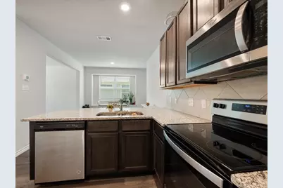 5701 Willamette Drive, Fort Worth, TX 76119 - Photo 11