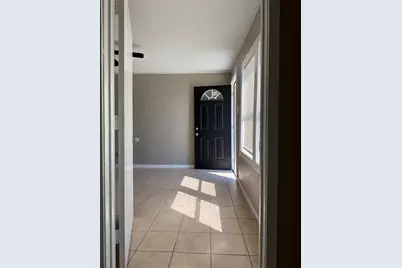 2709 Hanger, Fort Worth, TX 76105 - Photo 3