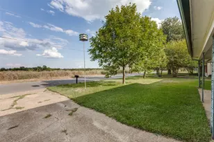 425 Lybrand St, Wills Point, TX 75169 - Photo 9