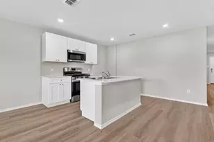 2213 Bakersfield Dr, Fort Worth, TX 76036 - Photo 3