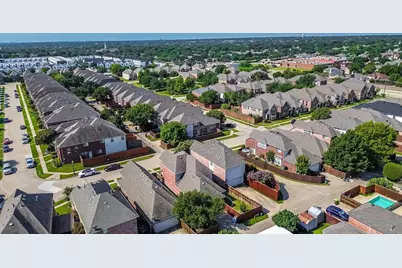 2101 Broadstone Drive, Plano, TX 75025 - Photo 33