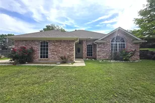 604 Valleyridge Ct, Decatur, TX 76234 - Photo 1