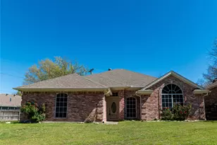 604 Valleyridge Ct, Decatur, TX 76234 - Photo 5