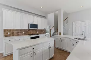 1117 Apache Lake Dr, Carrollton, TX 75010 - Photo 9