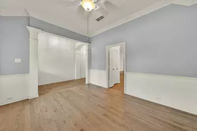 913 Honeysuckle, Grapevine, TX 76051 - Photo 7
