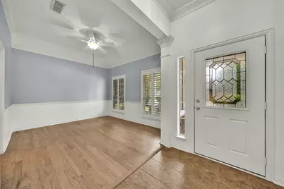 913 Honeysuckle, Grapevine, TX 76051 - Photo 5