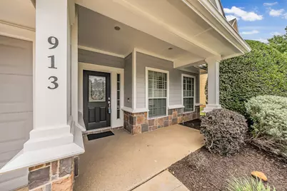913 Honeysuckle, Grapevine, TX 76051 - Photo 3