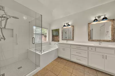 913 Honeysuckle, Grapevine, TX 76051 - Photo 21