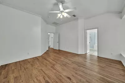 913 Honeysuckle, Grapevine, TX 76051 - Photo 19