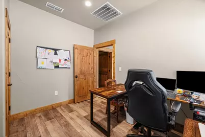111 N Baker Street #B, Granbury, TX 76048 - Photo 19