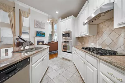 8316 Lindsay Gardens, The Colony, TX 75056 - Photo 11