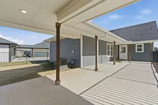 649 Charlotte Ln, Burleson, TX 76028 - Photo 33