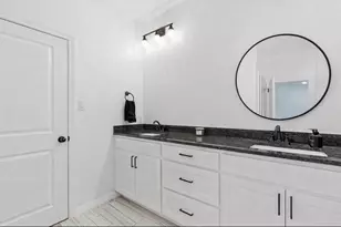 649 Charlotte Ln, Burleson, TX 76028 - Photo 25