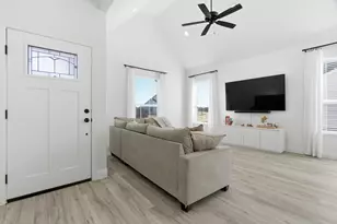 649 Charlotte Ln, Burleson, TX 76028 - Photo 7