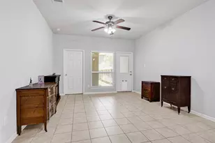 124 Camelot Pl Ct, Conroe, TX 77304 - Photo 11