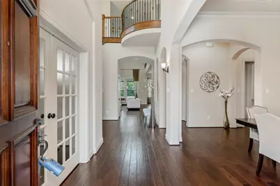 200 San Bernard Drive, Irving, TX 75039 - Photo 3