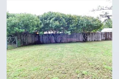 1007 W Collins Street, Denton, TX 76201 - Photo 27