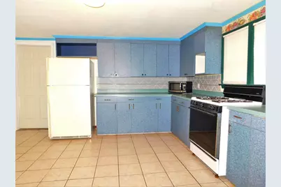 1007 W Collins Street, Denton, TX 76201 - Photo 7