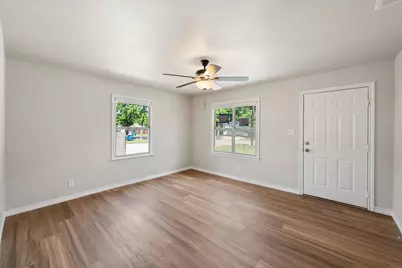 715 W 9th, Corsicana, TX 75110 - Photo 9