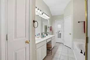 901 Dylan Ct, Burleson, TX 76028 - Photo 29