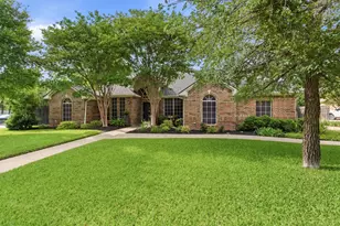 901 Dylan Ct, Burleson, TX 76028 - Photo 5