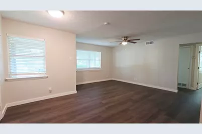 314 16th Street W, Irving, TX 75060 - Photo 5