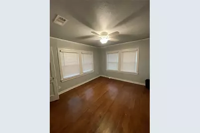 2523 Roanoke Avenue, Dallas, TX 75235 - Photo 9