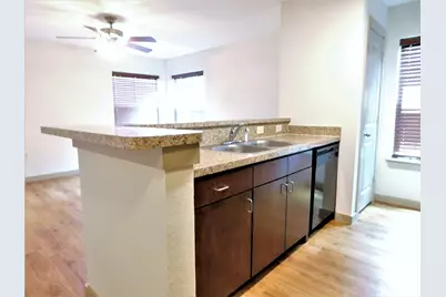 1512 N Elm Street #302, Denton, TX 76201 - Photo 7
