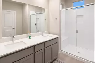 221 Oldcastle Wy, Fort Worth, TX 76052 - Photo 9