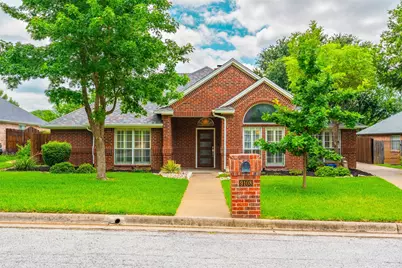 9108 High Oaks Drive, North Richland Hills, TX 76182 - Photo 3